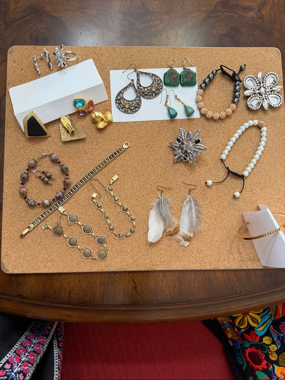 19 pcs of costume jewelry